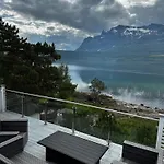 The Emerald Coast Hébergement de vacances Grov